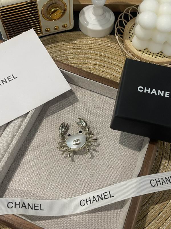 Chanel Brooch 06yxs21